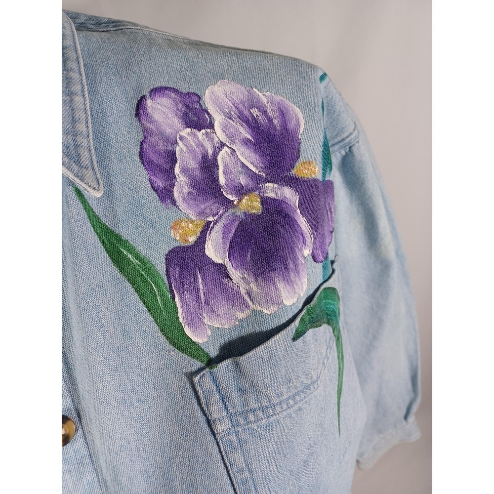 Sun Belt Denim Shirt Womens Small Blue Hand Painted Iris Floral Button Up - Picture 2 of 6